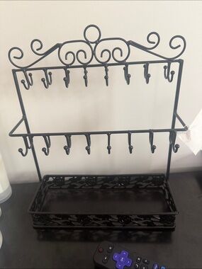 Black Decorative Metal Jewelry and Earring Organizer